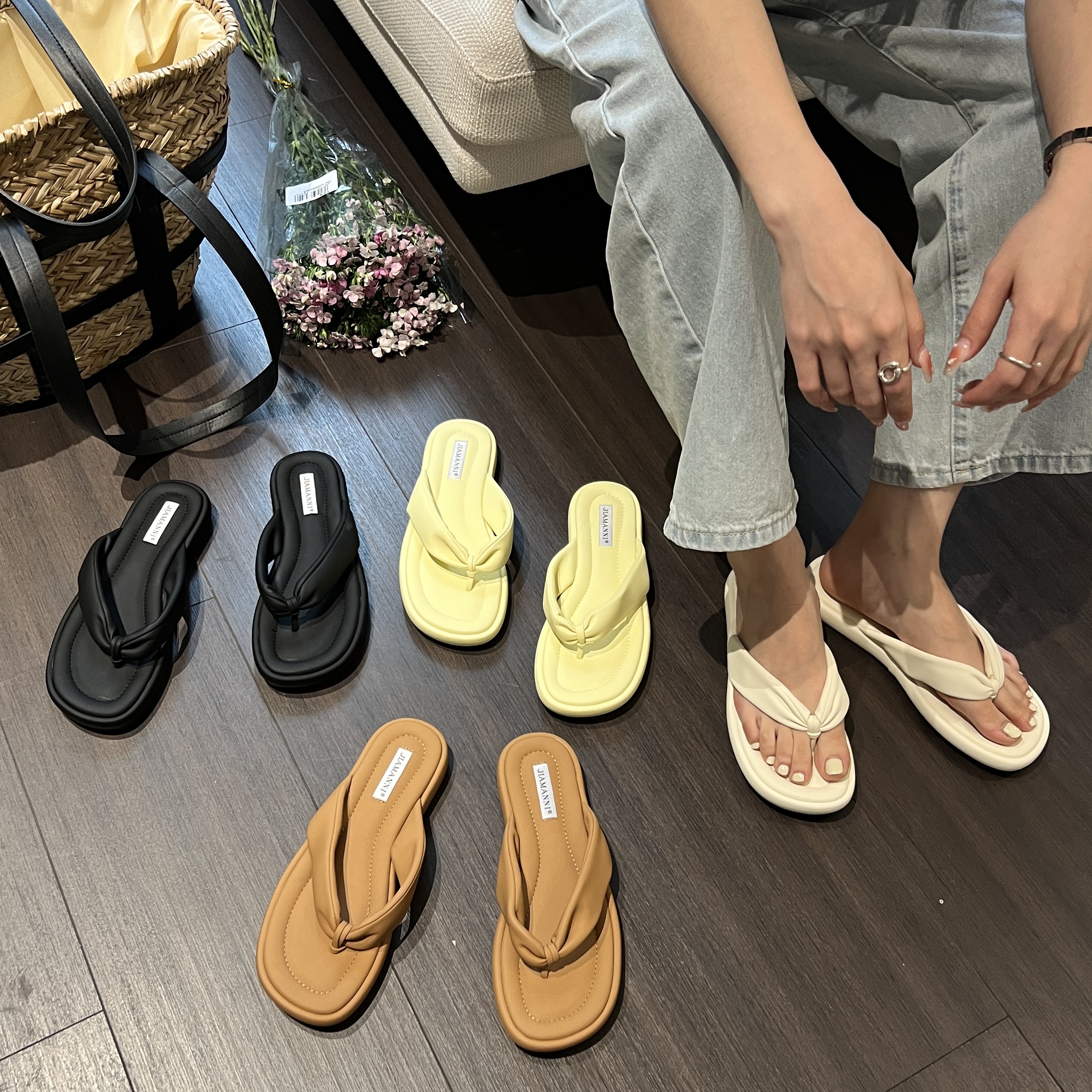 Korean Style Women's Summer Flip Flops 2026 Beach Sandals Casual Slippers